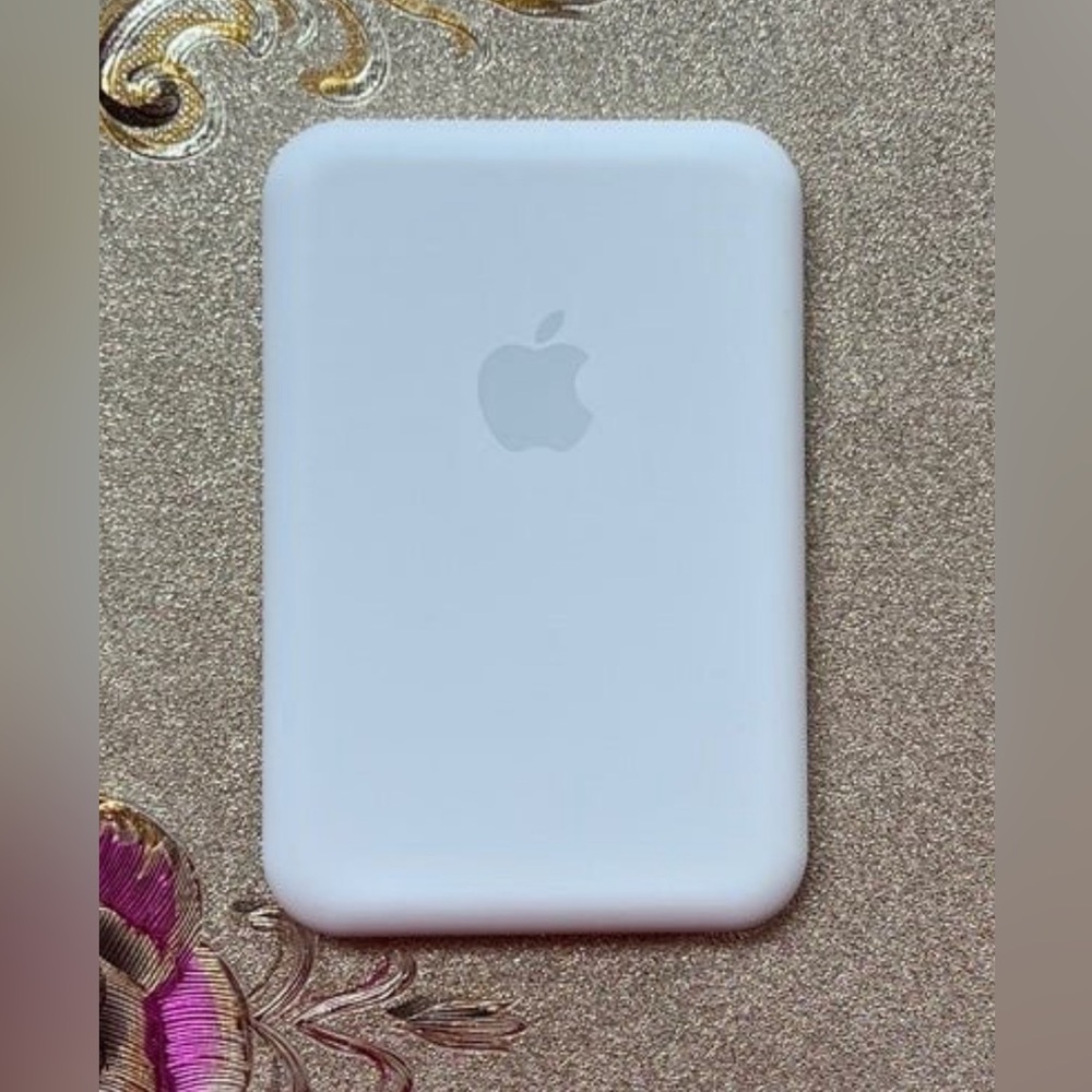 Apple Magnetic MagSafe Battery Pack
